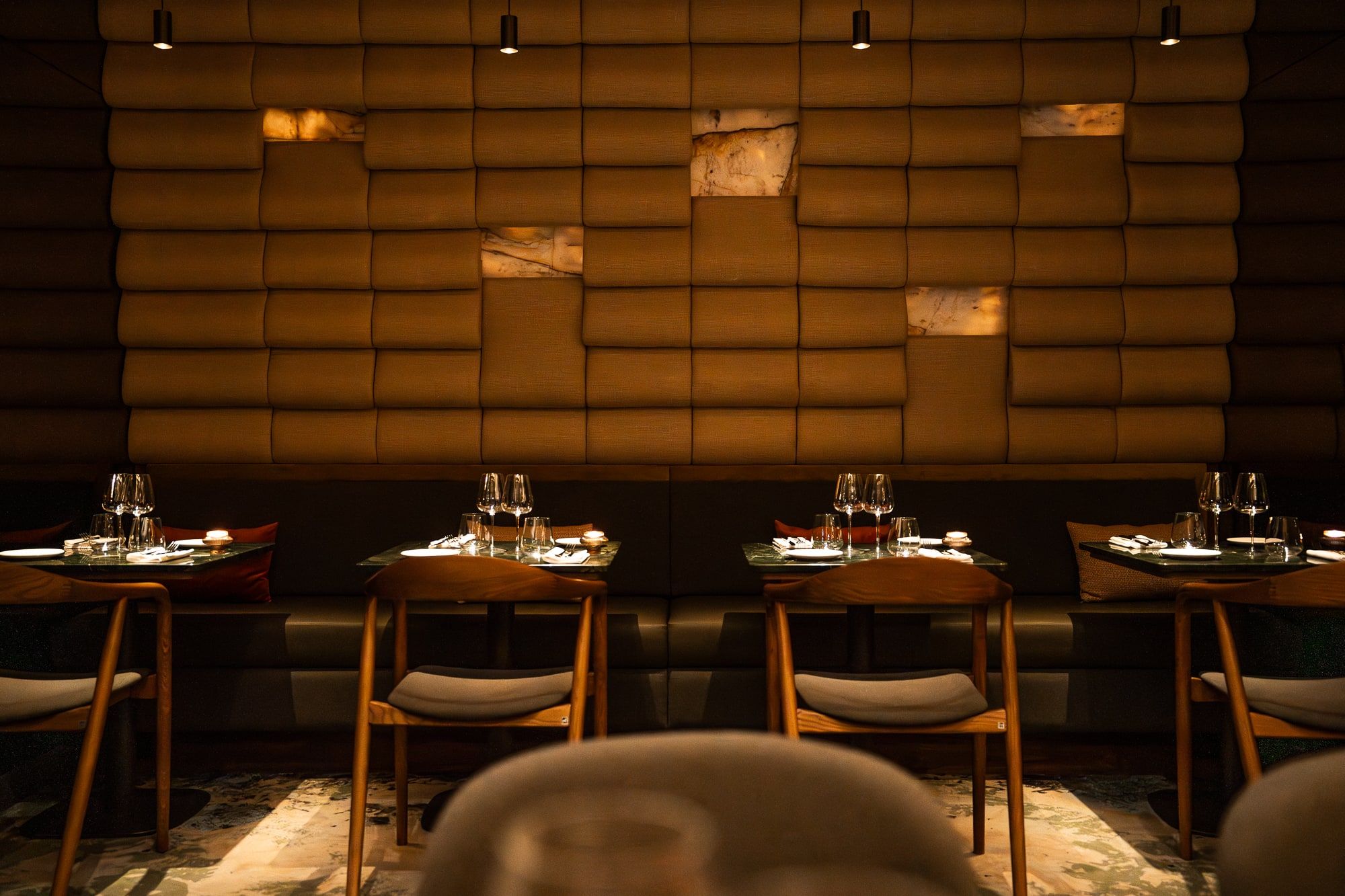 Het restaurant in een ingetogen sfeer - Onyx Paris 9è